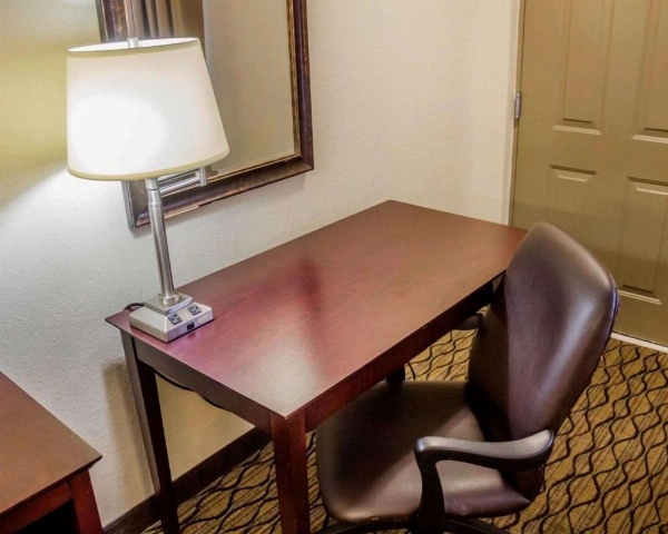 Quality Inn Waterbury image 16